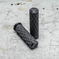 PartzBiz HD 500-007 - Arlen Ness Diamond Rubber Grips Black TBW Billet 1” Pair Harley Big Twin 06+