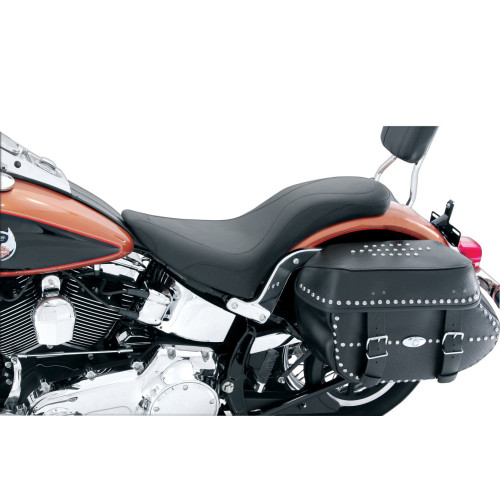 PartzBiz HD: 3458072-Mustang DayTripper One ชิ้น Low Profile Seat 1984-1999 Harley Evolution Softail PartzBiz HD: 3458072-Mustang DayTripper One ชิ้น Low Profile Seat 1984-1999 Harley Evolution Softail