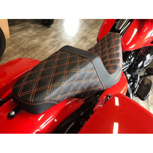 PartzBiz HD: 3475045-Saddlemen Orange Lattice Stitch Carbon Fiber Gripper Step Up Seat Harley Touring PartzBiz HD: 3475045-Saddlemen Orange Lattice Stitch Carbon Fiber Gripper Step Up Seat Harley Touring