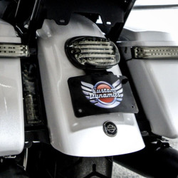PartzBiz HD CD-CVO-LEDTOP-C - แท็กใบอนุญาต Dynamics Chrome แบบกำหนดเอง ไฟส่องสว่างด้านบน Harley CVO 14-Up PartzBiz HD CD-CVO-LEDTOP-C - แท็กใบอนุญาต Dynamics Chrome แบบกำหนดเอง ไฟส่องสว่างด้านบน Harley CVO 14-Up