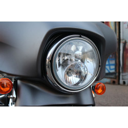 PartzBiz HD HCR - แหวนแก้ไขไฟหน้าสีดำสลักเกลียวพลาสติกบน Electra Glide Harley 84-99 Evo