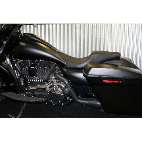 PartzBiz HD: 3449905-Danny Grey 2-Up SeatสำหรับPaul Yaffeยืดถัง 08-2021 Harley Touring STK08