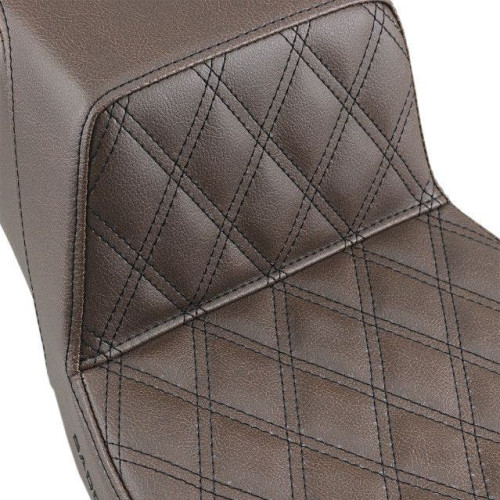PartzBiz HD: 4403865-Saddlemen เบาะหน้าลาย Lattice สีน้ำตาล LS Diamond Step Up Seat Harley FLH 97-07 | 897-06-172บีอาร์ PartzBiz HD: 4403865-Saddlemen เบาะหน้าลาย Lattice สีน้ำตาล LS Diamond Step Up Seat Harley FLH 97-07 | 897-06-172บีอาร์