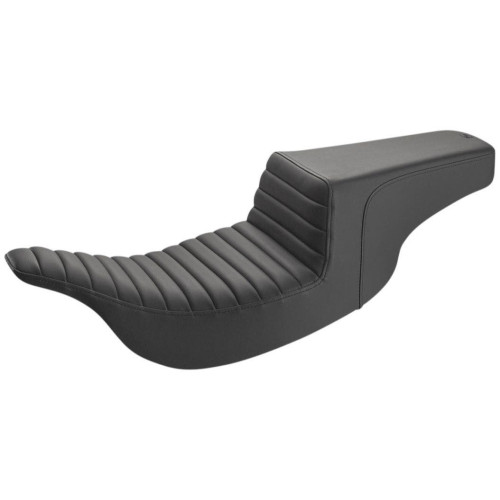 PartzBiz HD: 4403562-Saddlemen Step Up 2-Up Seat คนขับสีดำ Tuck and Roll Harley Touring 97-07